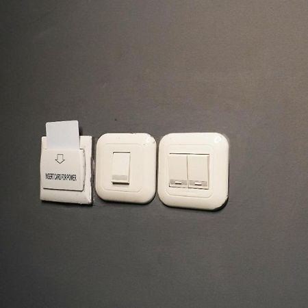 Hostel 18 Pasangan Butuh Surat Nikah 万隆 外观 照片
