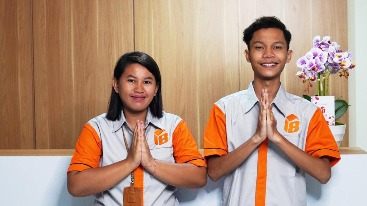 Hostel 18 Pasangan Butuh Surat Nikah 万隆 外观 照片