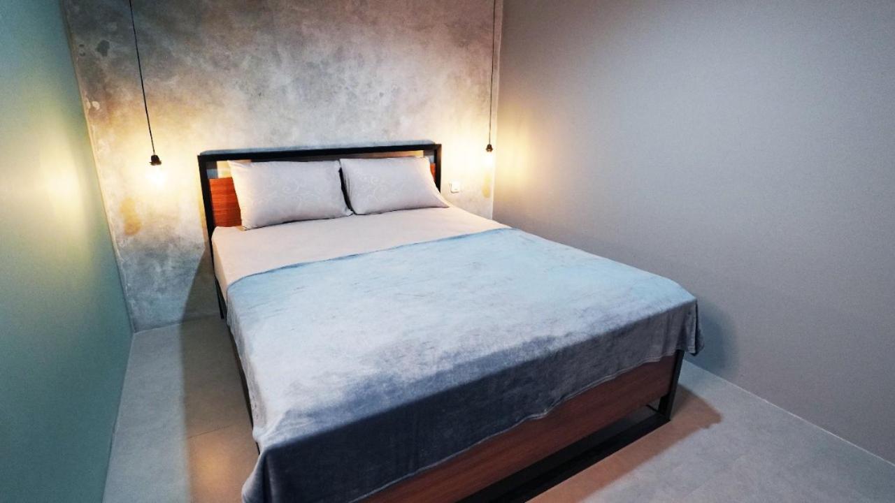 Hostel 18 Pasangan Butuh Surat Nikah 万隆 外观 照片